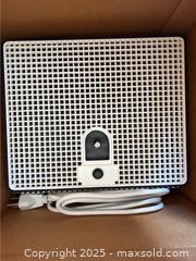 MaxSold Auction: Inland Craft WizlingCG glass grinder. - Point Edward (Ontario, Canada) SELLER MANAGED Estate Sale Online Auction -  Michigan Avenue