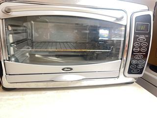 MaxSold Auction: Oster digital convection toaster oven, model 6058. - Point Edward (Ontario, Canada) PARTNER MANAGED Estate Sale Online Auction -  Michigan Avenue