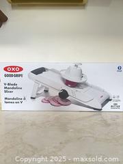 MaxSold Auction: OXO Good Grips V-Blade Mandoline Slicer - Point Edward (Ontario, Canada) PARTNER MANAGED Estate Sale Online Auction -  Michigan Avenue