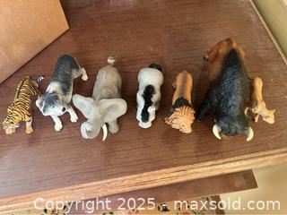MaxSold Auction: Plastic Animal Figurines - Point Edward (Ontario, Canada) PARTNER MANAGED Estate Sale Online Auction -  Michigan Avenue