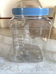 MaxSold Auction: Plastic Containers with Lids, Rubbermaid Servin' Saver Pitcher, Milk Bag Pitcher - Point Edward (Ontario, Canada) PARTNER MANAGED Estate Sale Online Auction -  Michigan Avenue