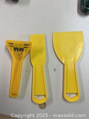 MaxSold Auction: Putty Knives - Point Edward (Ontario, Canada) PARTNER MANAGED Estate Sale Online Auction -  Michigan Avenue