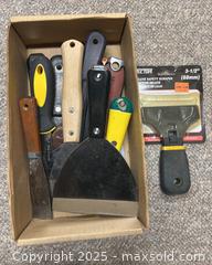 MaxSold Auction: Putty Knives, Scrappers - Point Edward (Ontario, Canada) PARTNER MANAGED Estate Sale Online Auction -  Michigan Avenue