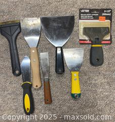 MaxSold Auction: Putty Knives, Scrappers - Point Edward (Ontario, Canada) PARTNER MANAGED Estate Sale Online Auction -  Michigan Avenue
