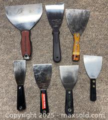 MaxSold Auction: Putty Knives, Scrappers - Point Edward (Ontario, Canada) PARTNER MANAGED Estate Sale Online Auction -  Michigan Avenue