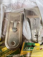 MaxSold Auction: Razors, Blades  - Point Edward (Ontario, Canada) PARTNER MANAGED Estate Sale Online Auction -  Michigan Avenue