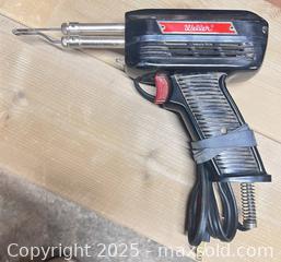 MaxSold Auction: Weller Model 8200 Universal Soldering Gun - Point Edward (Ontario, Canada) PARTNER MANAGED Estate Sale Online Auction -  Michigan Avenue