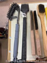 MaxSold Auction: Wire Brushes - Point Edward (Ontario, Canada) PARTNER MANAGED Estate Sale Online Auction -  Michigan Avenue
