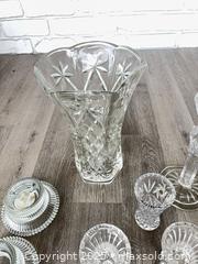 MaxSold Auction: Glass/Crystal decorative household lot - Cocoa (Florida, USA) SELLER MANAGED Estate Sale Online Auction - Broadcast Court