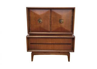 MaxSold Auction: Mid Century Diamond Front United Furniture  High Boy Dresser - Belleville (Ontario, Canada) SELLER MANAGED Reseller Online Auction - Dundas Street East