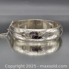 MaxSold Auction: 925 Sterling Silver Engraved Hinged Bangle Bracelet - Hatboro (Pennsylvania, USA) PARTNER MANAGED Estate Sale Online Auction -  Jacksonville Road