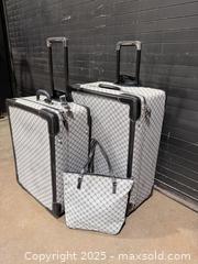 MaxSold Auction: LAUREN by Ralph Lauren 3pc Suitcase Set - Hatboro (Pennsylvania, USA) PARTNER MANAGED Estate Sale Online Auction -  Jacksonville Road
