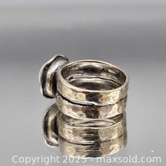 MaxSold Auction: Sterling Silver Size 8.5 Ring with Round White Pearl Cabochon - Hatboro (Pennsylvania, USA) PARTNER MANAGED Estate Sale Online Auction -  Jacksonville Road