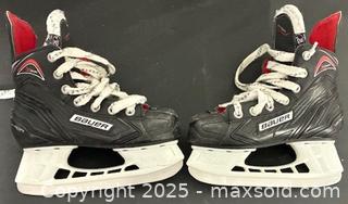 MaxSold Auction: Bauer Vapor X250 Ice Hockey Skates Used  - Newmarket (Ontario, Canada) PARTNER MANAGED Reseller Online Auction - Walter Avenue