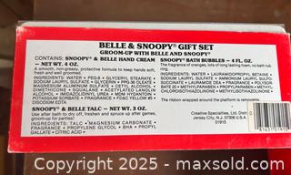 MaxSold Auction: 2 collectible Snoopy Bath sets - Easton (Pennsylvania, USA) SELLER MANAGED Downsizing Online Auction - South 12th Street