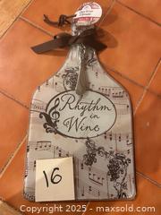 MaxSold Auction: New Cheese server &#38; spreader - Easton (Pennsylvania, USA) SELLER MANAGED Downsizing Online Auction - South 12th Street