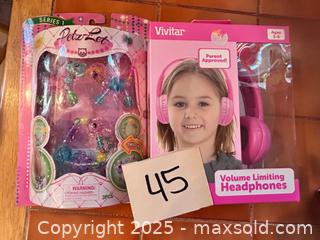 MaxSold Auction: Petz-let series 1 and pink headphones  - Easton (Pennsylvania, USA) SELLER MANAGED Downsizing Online Auction - South 12th Street