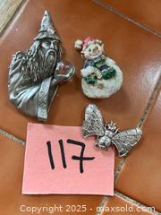 MaxSold Auction: Pins (costume) - Easton (Pennsylvania, USA) SELLER MANAGED Downsizing Online Auction - South 12th Street