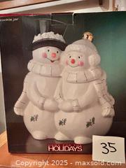 MaxSold Auction: Snowman Cookie Jar - Easton (Pennsylvania, USA) SELLER MANAGED Downsizing Online Auction - South 12th Street