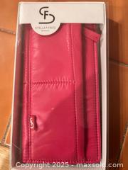 MaxSold Auction: Touch Purse with Hot pink Stella &#38; Fritz Wallet - Easton (Pennsylvania, USA) SELLER MANAGED Downsizing Online Auction - South 12th Street