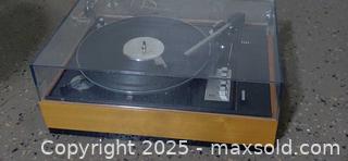 MaxSold Auction: ELAC Miracord 50 H II Vintage Belt-Drive Turntable - Windsor (Ontario, Canada) PARTNER MANAGED Downsizing Online Auction - Ashland Drive