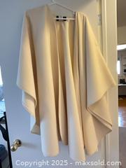 MaxSold Auction: HANNAH Cream/Ivory Open-Front Cape Poncho, One Size - Windsor (Ontario, Canada) PARTNER MANAGED Downsizing Online Auction - Ashland Drive