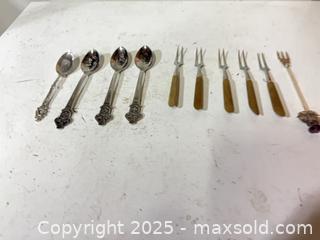 MaxSold Auction: Lot of 11 Souvenir Spoons and Wood-Handled Serving Forks - Windsor (Ontario, Canada) PARTNER MANAGED Downsizing Online Auction - Ashland Drive