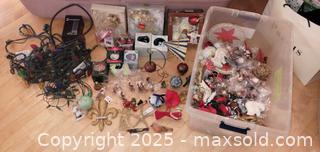 MaxSold Auction: Lot of Assorted Christmas &#38; Holiday Ornaments (80–120 pcs) - Windsor (Ontario, Canada) PARTNER MANAGED Downsizing Online Auction - Ashland Drive