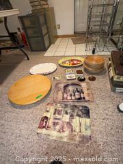 MaxSold Auction: Lot of Tabletop Items: Placemats, Coasters, Bowls, Boards - Windsor (Ontario, Canada) PARTNER MANAGED Downsizing Online Auction - Ashland Drive
