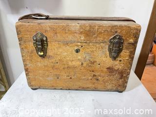 MaxSold Auction: Mid-20th C Surveying Optical Level with Wooden Case - Windsor (Ontario, Canada) PARTNER MANAGED Downsizing Online Auction - Ashland Drive