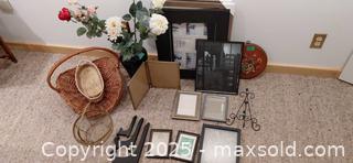MaxSold Auction: Mixed Home Decor Lot: Frames, Baskets, Silk Flowers, Plaque - Windsor (Ontario, Canada) PARTNER MANAGED Downsizing Online Auction - Ashland Drive