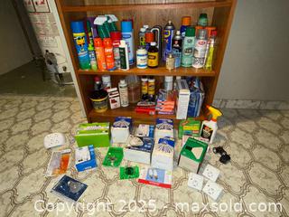 MaxSold Auction: Mixed Household and Maintenance Supply Lot — Bulbs, Sprays, Pest Control - Windsor (Ontario, Canada) PARTNER MANAGED Downsizing Online Auction - Ashland Drive
