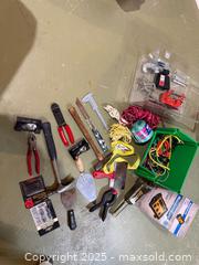 MaxSold Auction: Mixed lot of hand tools &#38; accessories, approx. 20–30 pieces - Windsor (Ontario, Canada) PARTNER MANAGED Downsizing Online Auction - Ashland Drive