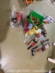 MaxSold Auction: Mixed lot of hand tools &#38; accessories, approx. 20–30 pieces - Windsor (Ontario, Canada) PARTNER MANAGED Downsizing Online Auction - Ashland Drive