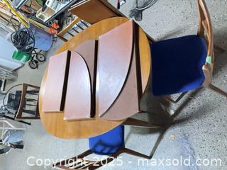 MaxSold Auction: Oval Dining Table with 3 Matching Chairs, Seats 4 - Windsor (Ontario, Canada) PARTNER MANAGED Downsizing Online Auction - Ashland Drive