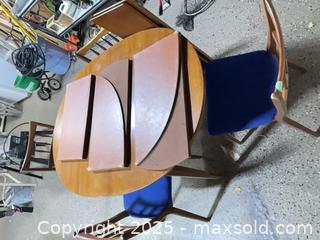 MaxSold Auction: Oval Dining Table with 3 Matching Chairs, Seats 4 - Windsor (Ontario, Canada) PARTNER MANAGED Downsizing Online Auction - Ashland Drive