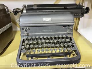 MaxSold Auction: Royal Portable Manual Mechanical Typewriter (Mid-Century) - Windsor (Ontario, Canada) PARTNER MANAGED Downsizing Online Auction - Ashland Drive