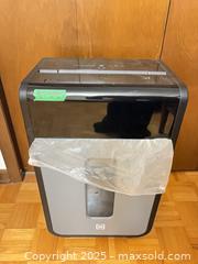 MaxSold Auction: TRU RED Paper Shredder, Gray/Black – 14.5 x 11 x 24.5 in - Windsor (Ontario, Canada) PARTNER MANAGED Downsizing Online Auction - Ashland Drive