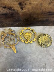MaxSold Auction: Set of 3 Vintage Brass Trivets - Garden City (Georgia, USA) SELLER MANAGED Downsizing Online Auction - Bryce Industrial Drive
