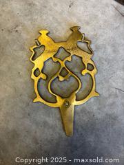 MaxSold Auction: Set of 3 Vintage Brass Trivets - Garden City (Georgia, USA) SELLER MANAGED Downsizing Online Auction - Bryce Industrial Drive