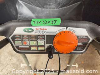 MaxSold Auction: Lot of Mixed Garden Tools: String Trimmer, Blowers, Spreader - Vaughan (Ontario, Canada) Moving Online Auction - Woodland Acres Crescent