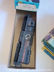 MaxSold Auction: HO TRAINS LOT E 9 VINTAGE CARS - Marlborough (Massachusetts, USA) PARTNER MANAGED Downsizing Online Auction - Farm Road