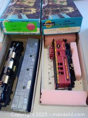 MaxSold Auction: VTG Athearn HO TRAIN CAR LOT D - Marlborough (Massachusetts, USA) PARTNER MANAGED Downsizing Online Auction - Farm Road