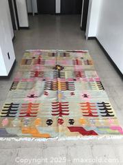 MaxSold Auction: Large Vintage Turkish Killim Rug 6&#39; x 9&#39;  - Toronto (Ontario, Canada) SELLER MANAGED Downsizing Online Auction - Davies Avenue