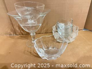 MaxSold Auction: Assorted Clear Glass Serving Bowls with Stemmed Compote, Lot of 7 - Lakeshore (Ontario, Canada) PARTNER MANAGED Estate Sale Online Auction - County Road 42