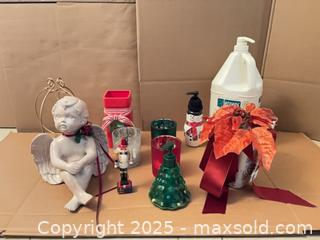 MaxSold Auction: Holiday Christmas Decor Lot, Mixed 9-Piece Set - Lakeshore (Ontario, Canada) PARTNER MANAGED Estate Sale Online Auction - County Road 42