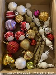 MaxSold Auction: Vintage Lot of Assorted Christmas Ornaments - Toronto (Ontario, Canada) SELLER MANAGED Downsizing Online Auction - O'Connor Drive (CONDO)