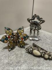 MaxSold Auction: Crystal Hair Ornaments (3) - Citrus Heights (California, USA) SELLER MANAGED Downsizing Online Auction - Sylvan Grove Way
