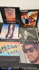 MaxSold Auction: Lot Of Vintage Vinyl Records - Riverview (Florida, USA) SELLER MANAGED Downsizing Online Auction - Holly Heath Drive