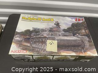 MaxSold Auction: Dragon Model Kit - German Pz.Kpfw.IV Ausf.D - Dania Beach (Florida, USA) SELLER MANAGED Downsizing Online Auction - Stirling Road (STORAGE)